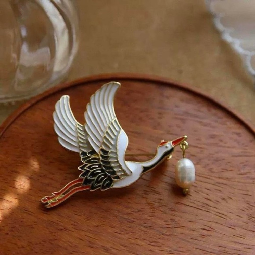 Elegant White Crane Bird Brooch with Pearl Drop Vintage Style Costume new‎